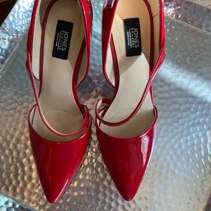 Never worn Shiny RED 4” Pumps